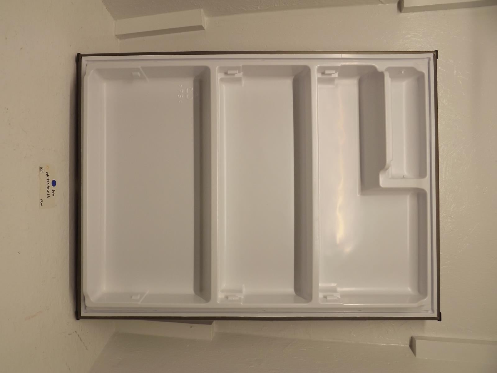 GE Refrigerator WR78X30643 Door New GE Refrigerator WR78X30643 Door New